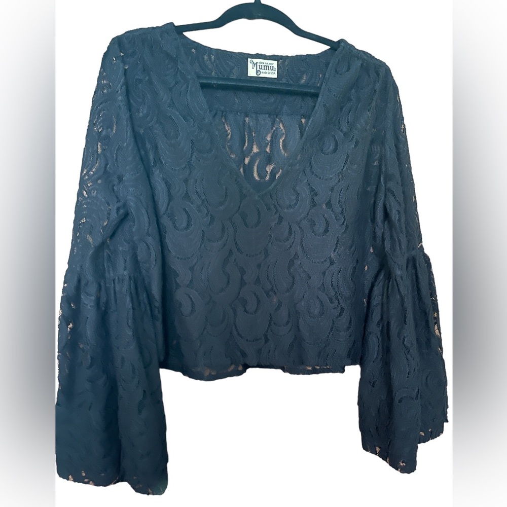 Show Me Your MuMu Cropped Bell Sleeve Top in Black size S/M EUC